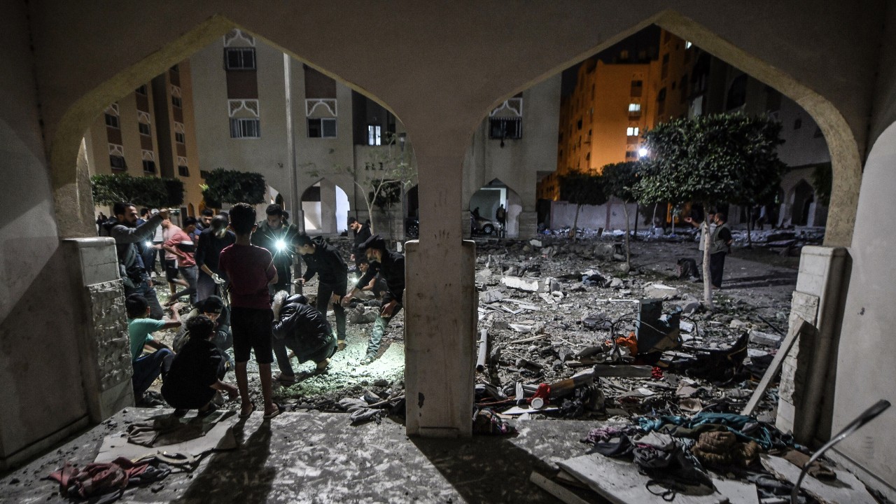 İsrail'in Gazze'ye SİHA ile düzenlediği saldırıda 3 kişi hayatını kaybetti
