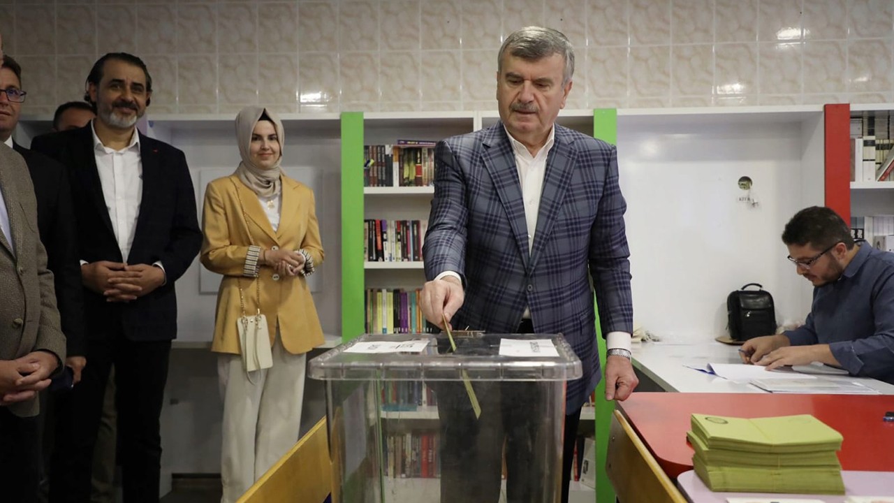Tahir Akyürek: Tüm hemşerimizi mutlaka oylarını kullanmaya davet ediyorum