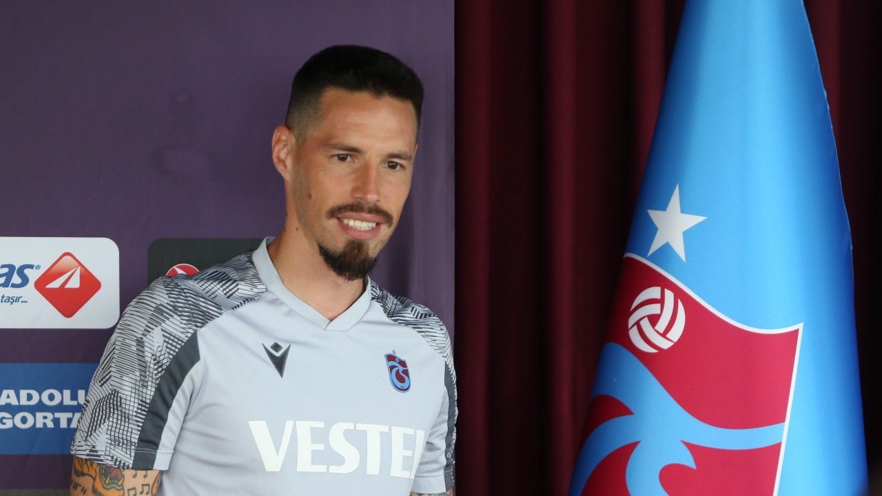 Trabzonspor’un oyuncusu Marek Hamsik, futbolculuk kariyerini noktalıyor