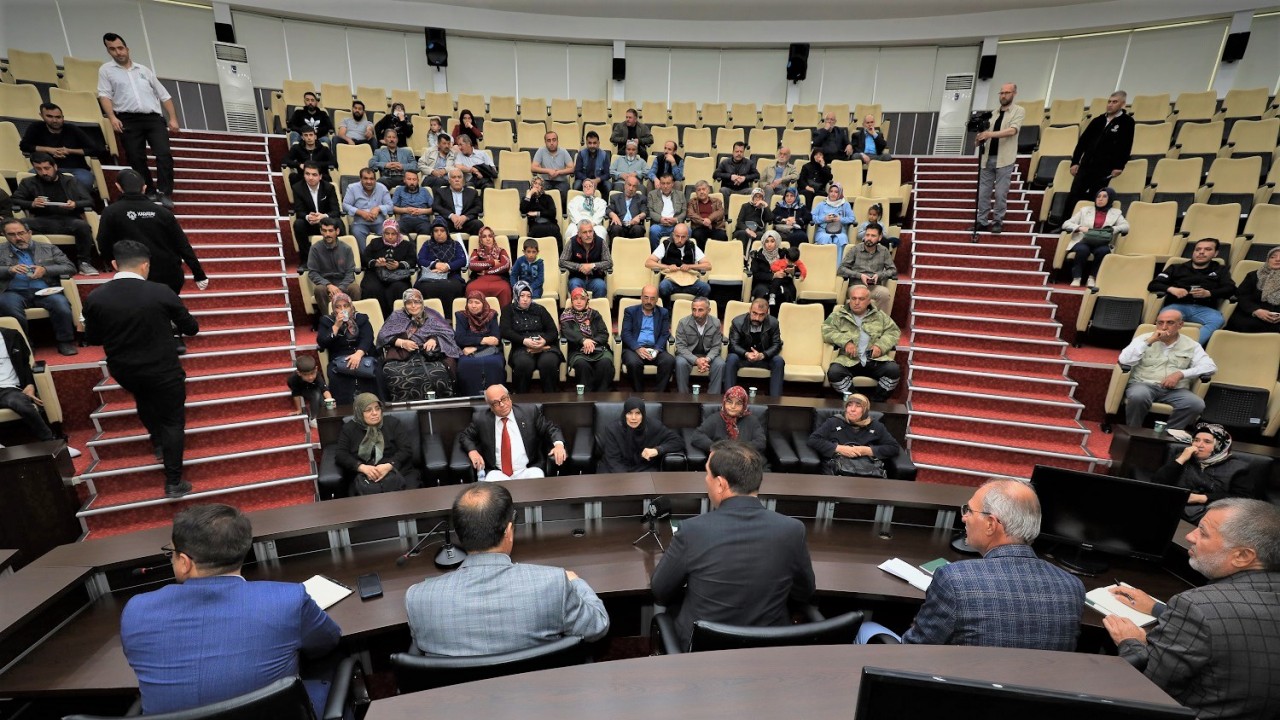 Hasan Kılca, “Karatay Söz Meclisi”nde vatandaşları dinledi