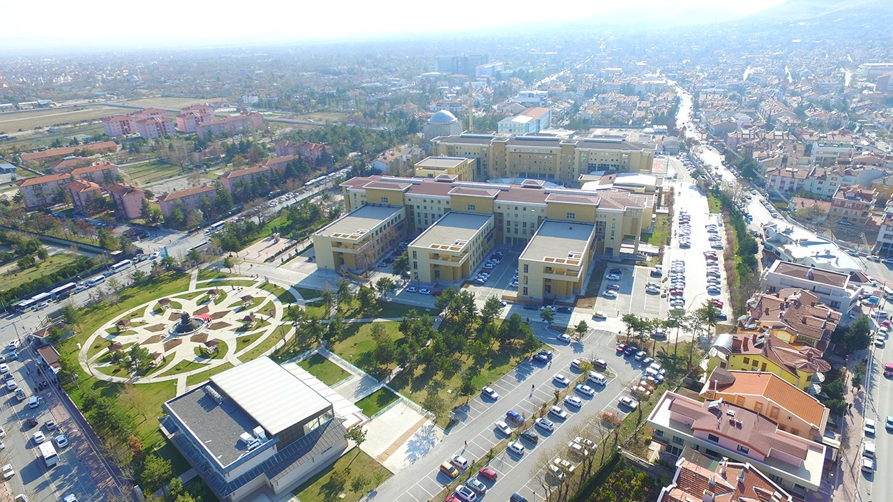 Konya'daki o üniversite dünyada 150 Türkiye'de 5. sıraya yükseldi
