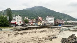 Karadeniz'i sel vurdu: 2 can kaybı
