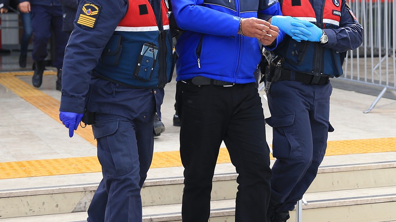 Konya merkezli 2 ilde operasyon: 4 gözaltı