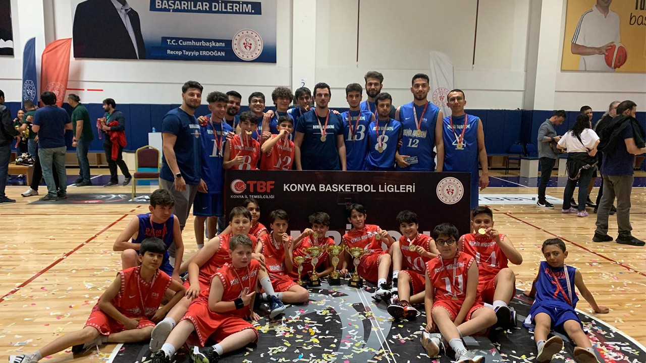 Demir Akademi U12 Şampiyonu!