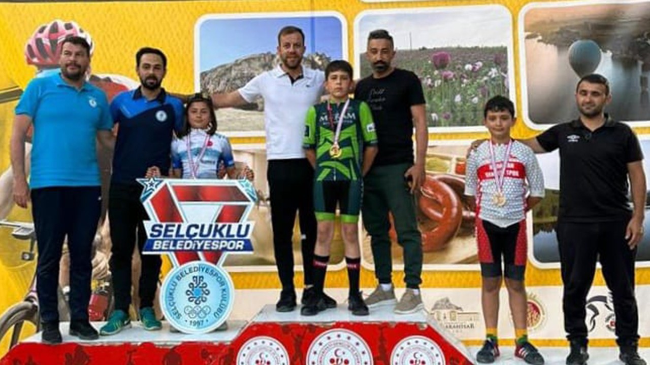 Meram Belediyesporlu Muhammet’ten iki şampiyonluk birden