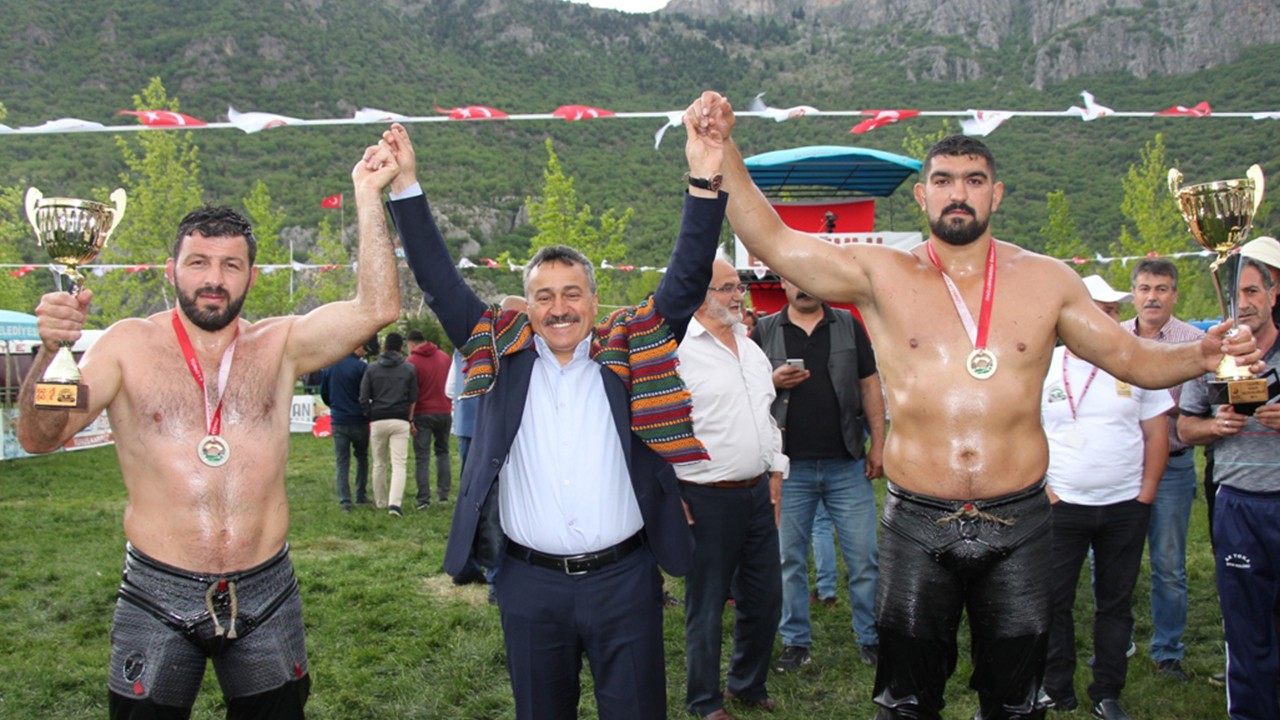 Başkan Tutal'dan Seydişehir yağlı pehlivan güreşlerine davet