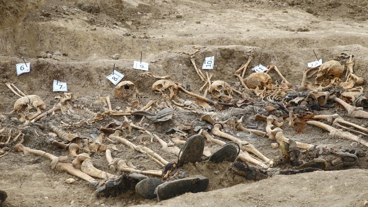 Ermenistan işgalinden kurtarılan Ağdam'da toplu mezar tespit edildi