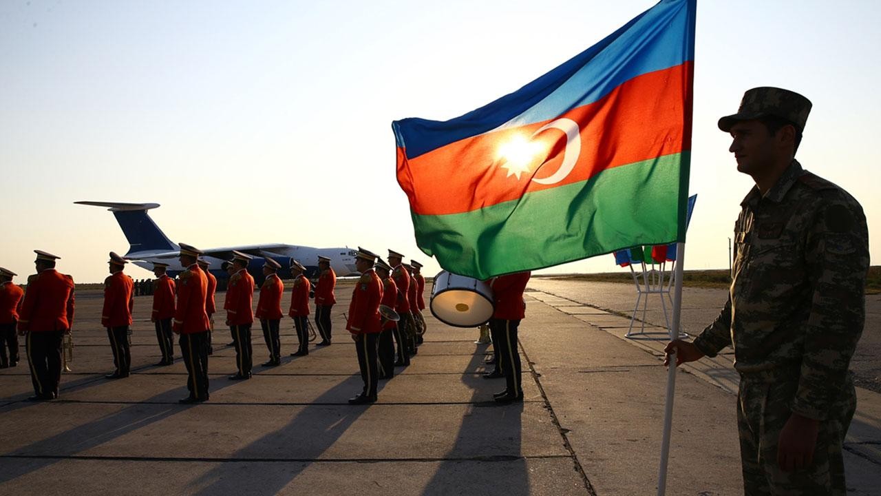 Azerbaycan ordusunun 105. kuruluş yılı