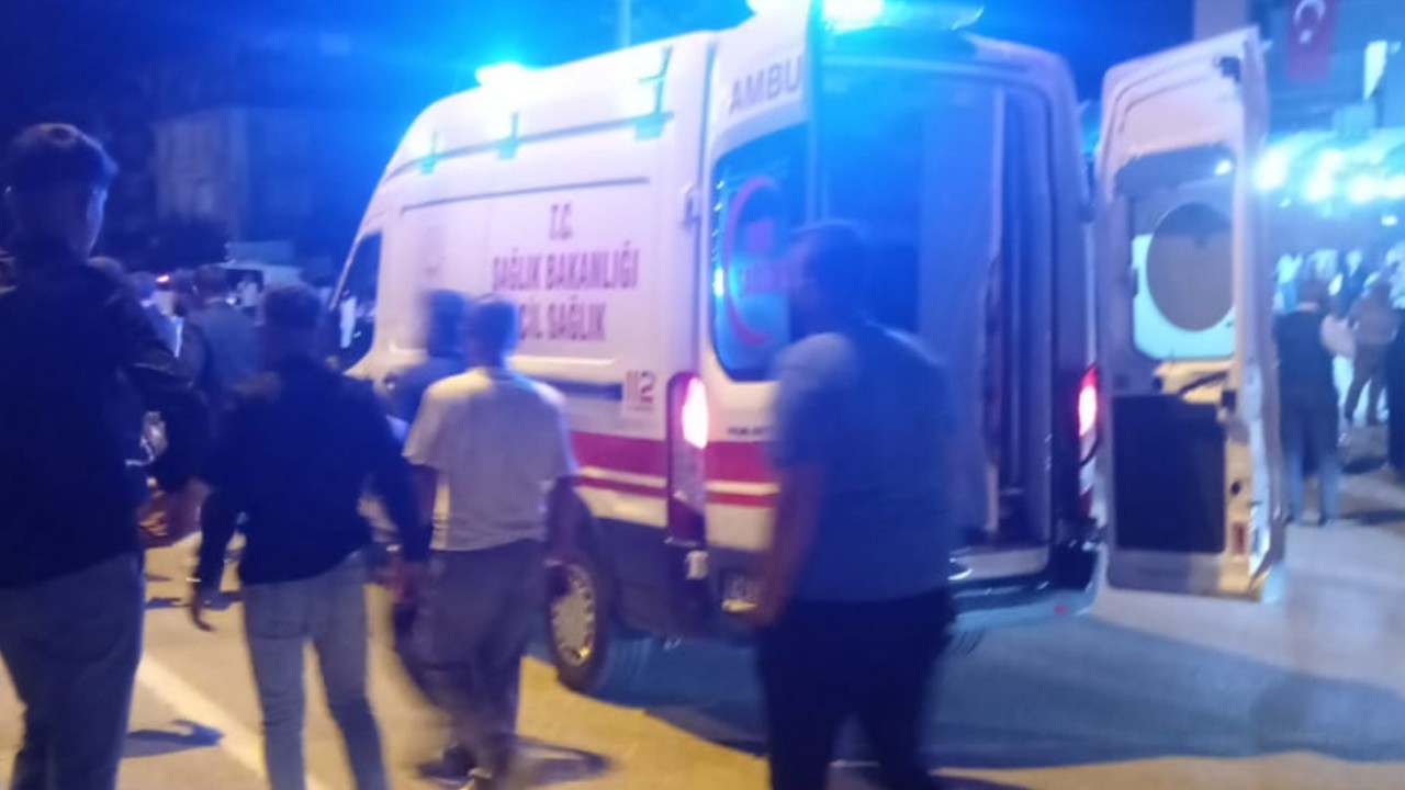 Konya’da sünnet düğününde çocuğa otomobil çarptı:Çocuk yaralandı