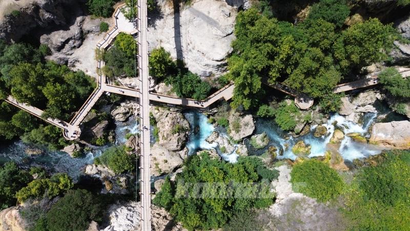 YERKÖPRÜ ŞELALESİ YENİ HALİYLE ZİYARETÇİLERİN İLGİ ODAĞI OLUYOR