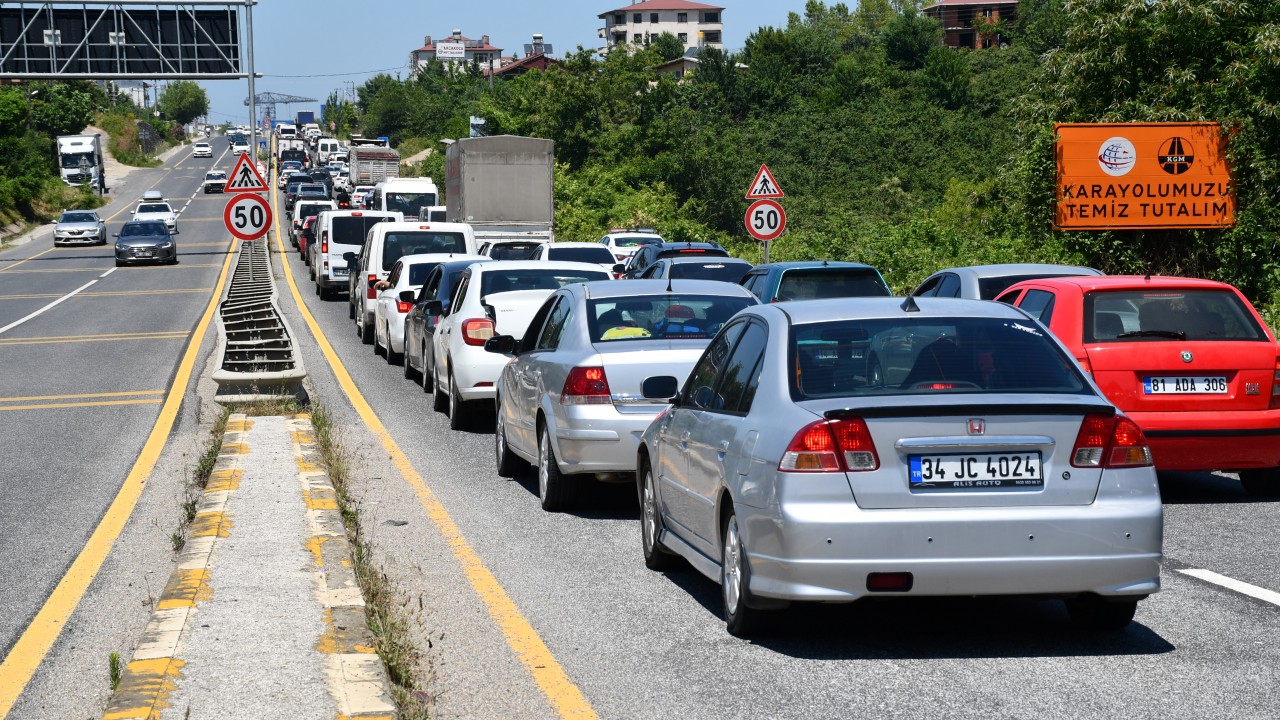 Kurban Bayramı tatilinde Bolu Dağı Tüneli'nden 1 milyondan fazla araç geçti