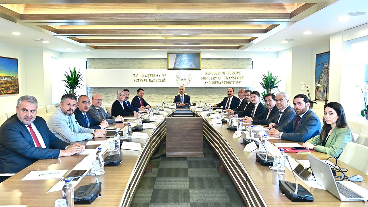 Ulaştırma ve Altyapı Bakanı Uraloğlu ile Konya’nın ulaşım projeleri görüşüldü