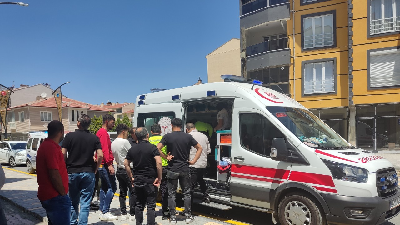 Konya’da otomobil yayaya çarptı:1 kişi yaralandı