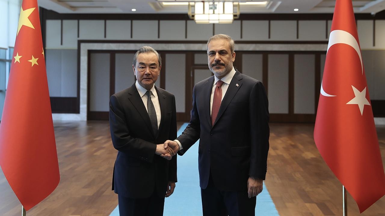 Bakan Hakan Fidan, Çin Dışişleri Bakanı Wang ile görüştü