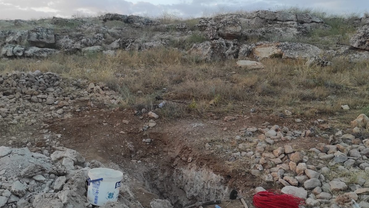 Konya'da defineciler kazı yaparken suçüstü yakalandı! 4 kişi gözaltına alındı