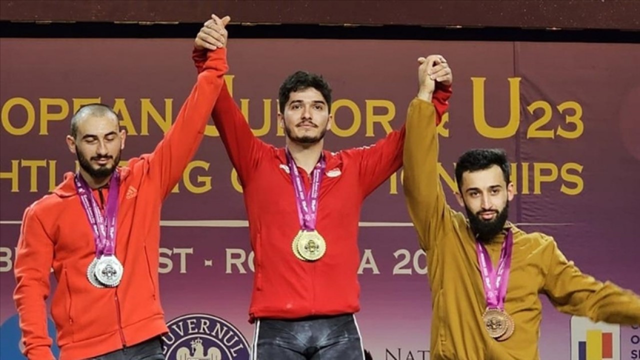 Muhammed Furkan Özbek, Gençler Avrupa Halter Şampiyonası’nda 2 altın madalya kazandı