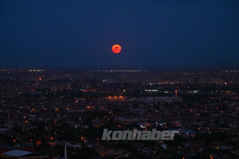 Konya’da dolunay