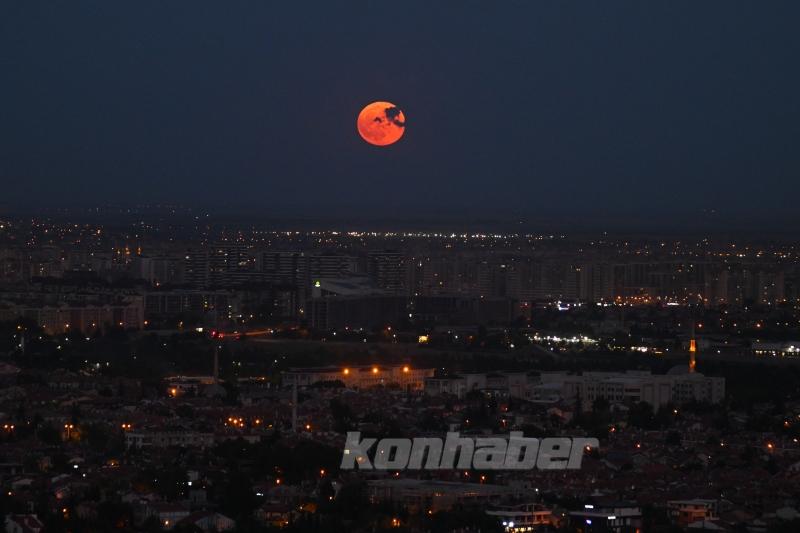 Konya’da dolunay