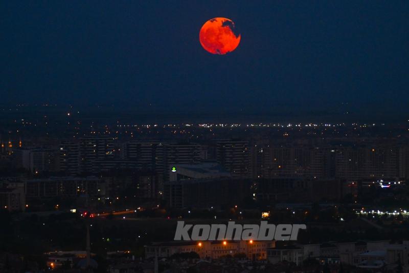 Konya’da dolunay