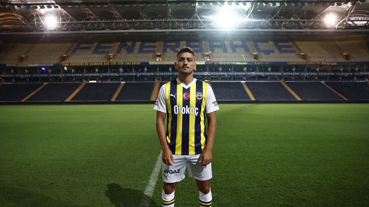 Fenerbahçe, Cengiz Ünder ile 4 yıllık sözleşme imzaladı