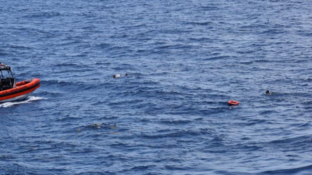 Göçmen teknesi alabora oldu: 5 ölü, 7 kayıp