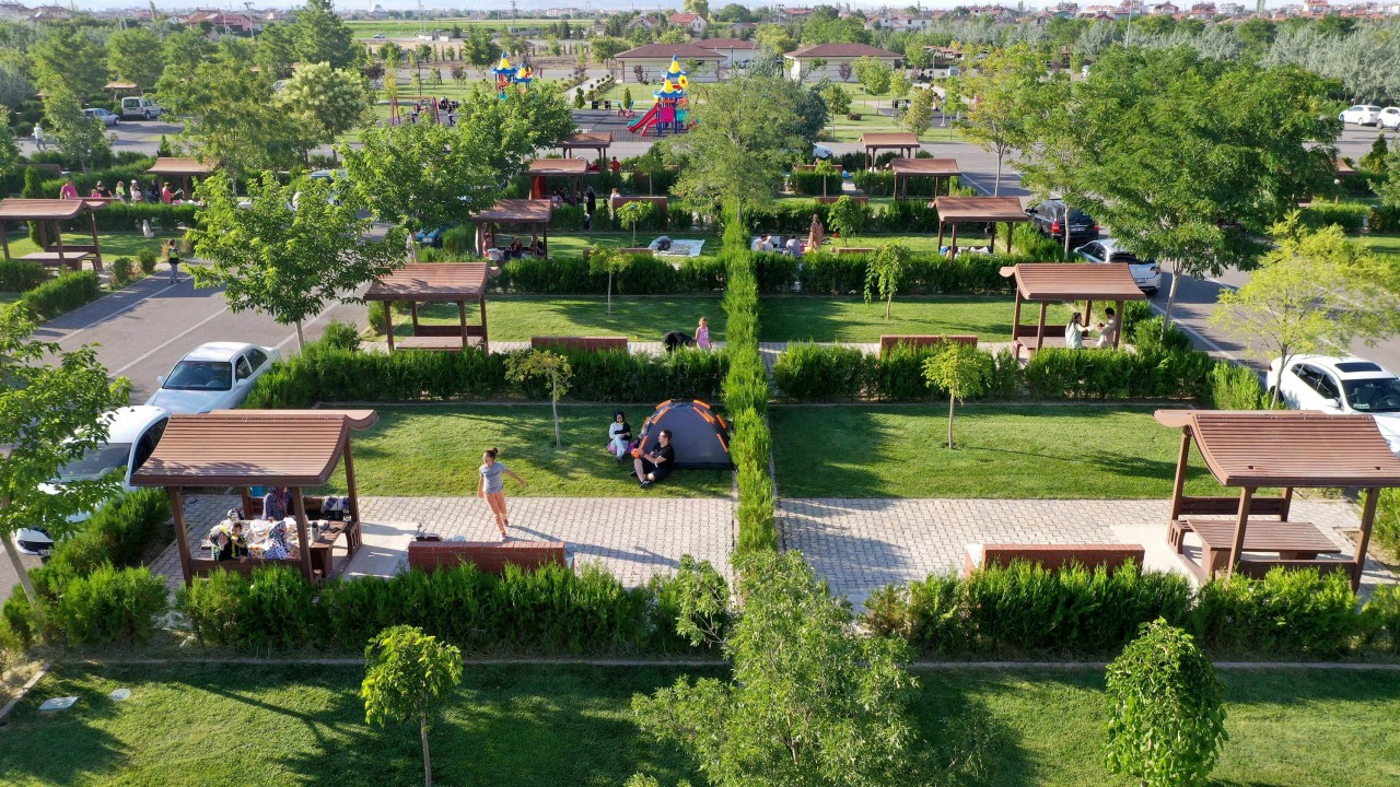 Konya'daki 97 bin 500 metrekarelik piknik bahçesi Avrupa'yı büyüledi! 