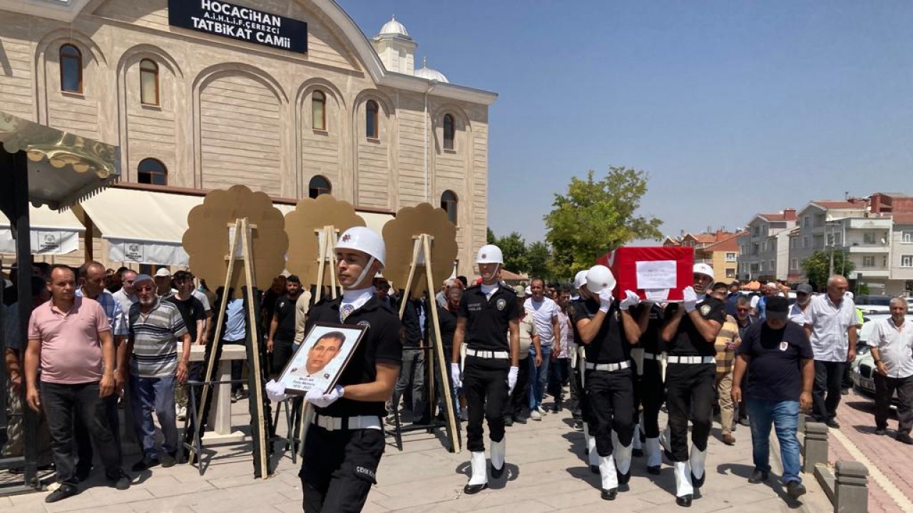 3 çocuk babası görev başında kalp krizi geçirdi! Polisin cenazesi Konya'da defnedildi