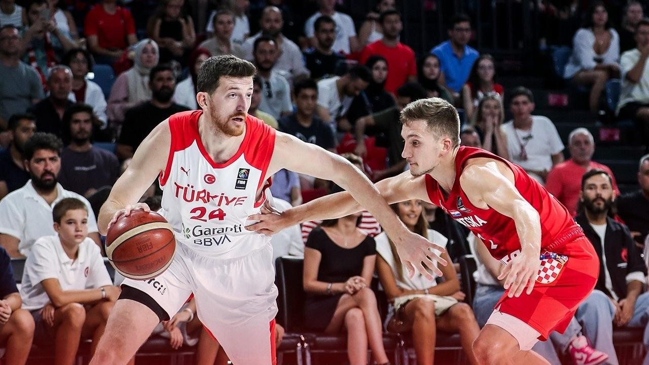 12 Dev Adam Hırvatistan'a kaybetti