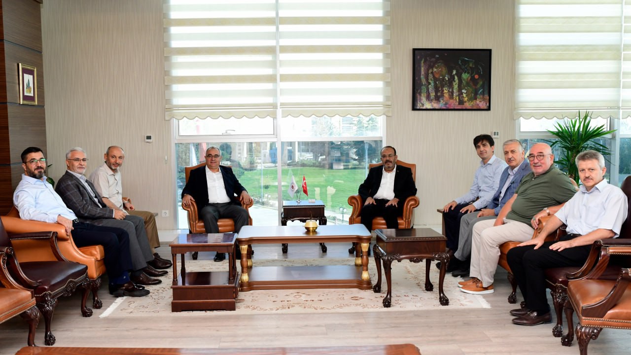 Konya Teknik Üniversitesi Üst Danışma Kurulu düzenlenen toplantıda bir araya geldi
