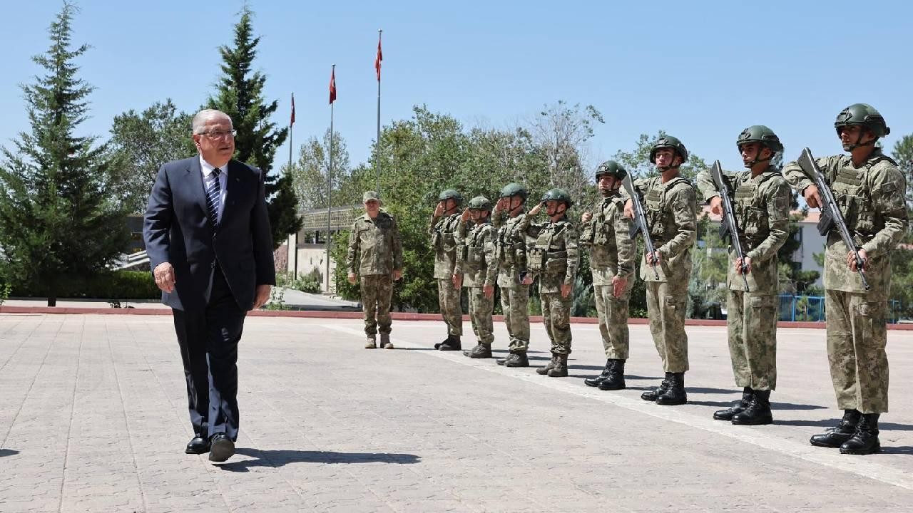Milli Savunma Bakanı Güler’den 23. Piyade Tümen Komutanlığına ziyaret