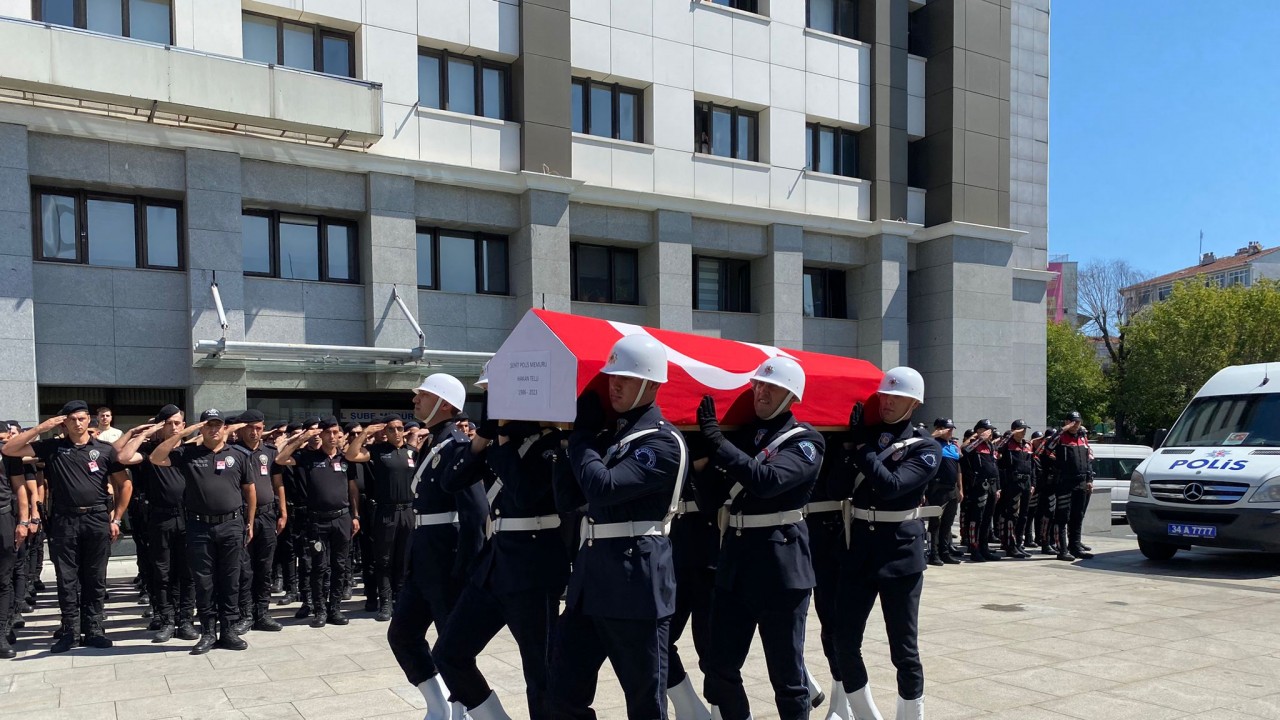 Şehit Hakan Telli için İstanbul Emniyet Müdürlüğü'nde tören düzenlendi 