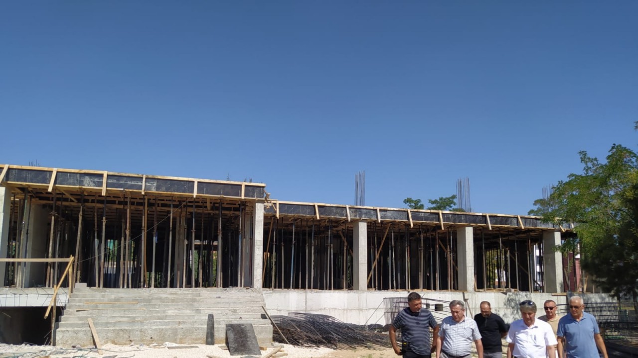 İl Milli Eğitim Müdürü Murat Yiğit Selçuklu'daki okul inşaat alanlarını inceledi