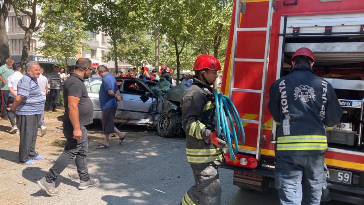 Konya'da otomobil ağaca çarptı! 1 kişi yaralandı