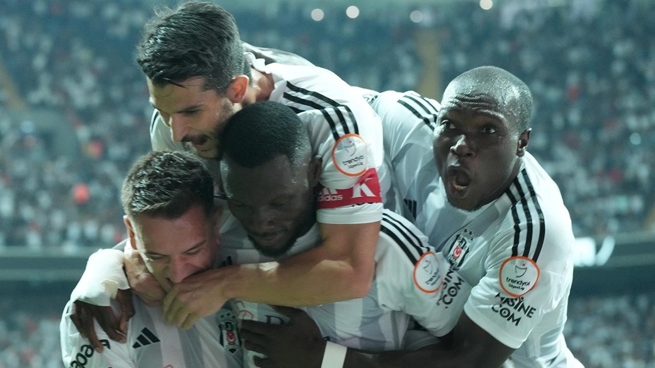 Beşiktaş Sivasspor’u iki golle geçti