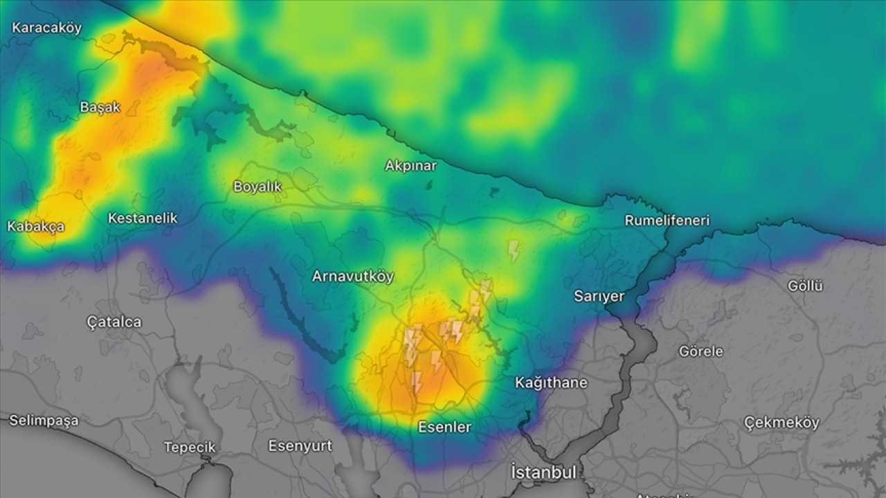 Arnavutköy ve Başakşehir’i etkisi altına alan sağanak yağış radar görüntüsüne de yansıdı