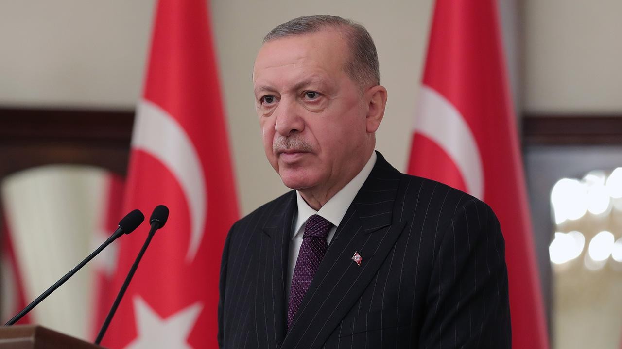 Cumhurbaşkanı Erdoğan'dan şehit Astsubay'ın ailesine başsağlığı