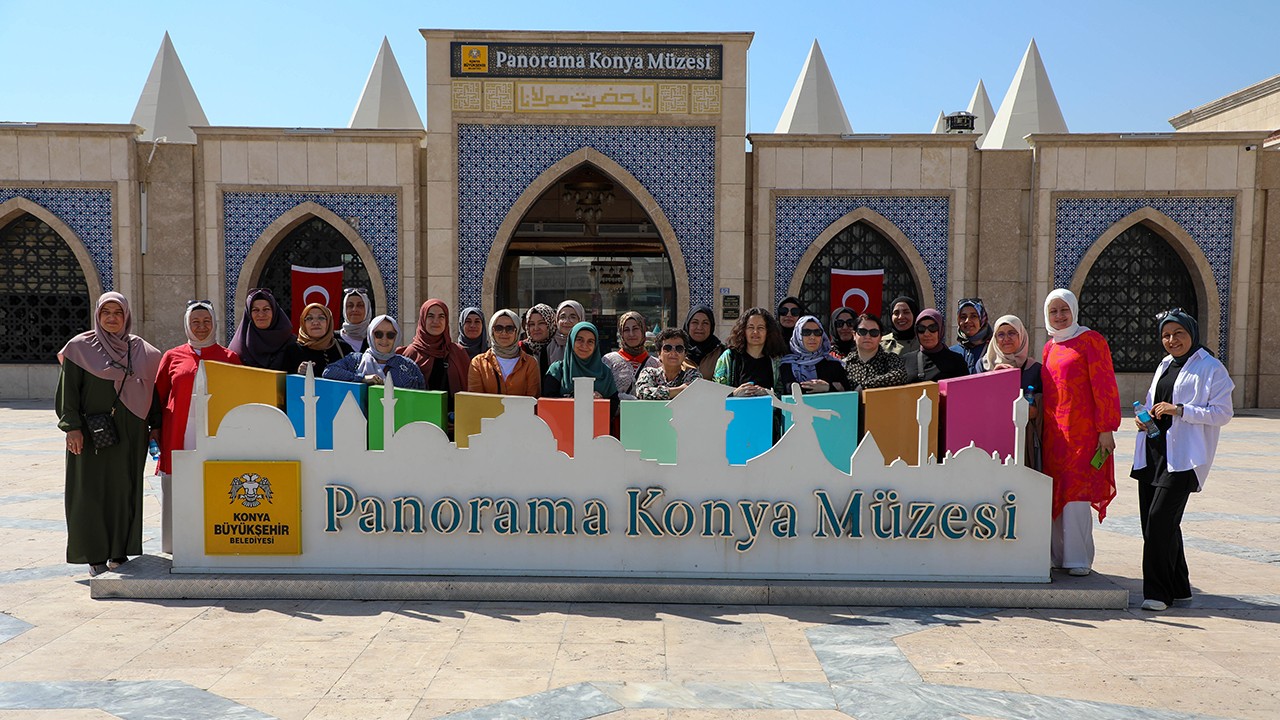 KUZEM’İN işitme engelli kursiyerleri Konya’da buluştu