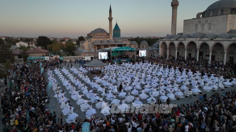 Mevlana Meydanı’nda 250 semazen ile sema gösterisi