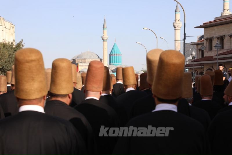 Mevlana Meydanı’nda 250 semazen ile sema gösterisi