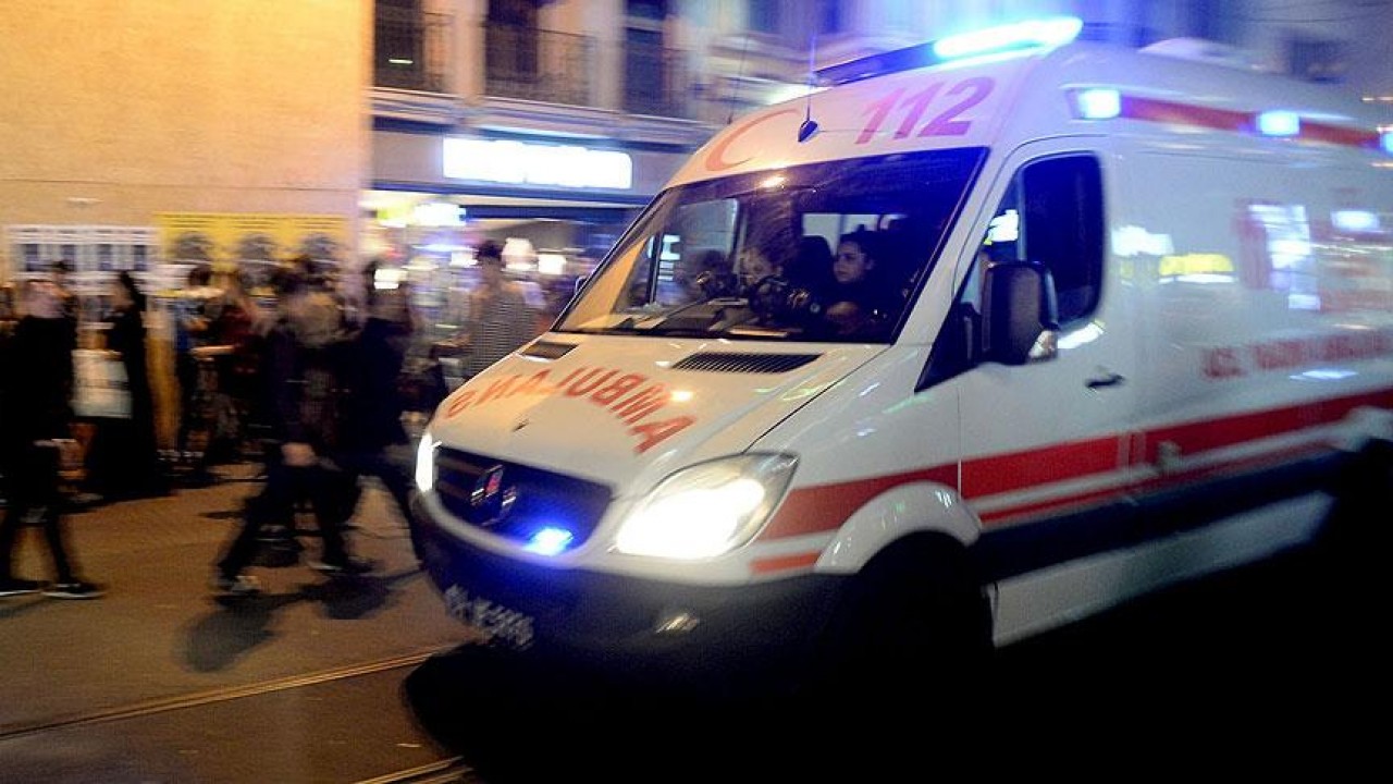 Aksaray'da şarampole devrilen motosiklet sürücüsü yaralandı