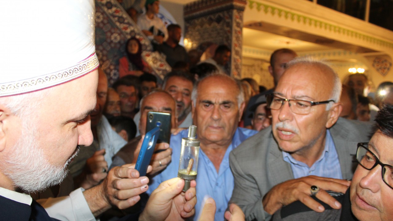 Yunak'ta Mevlit Kandili'nde Sakal-ı Şerif ziyaret edildi