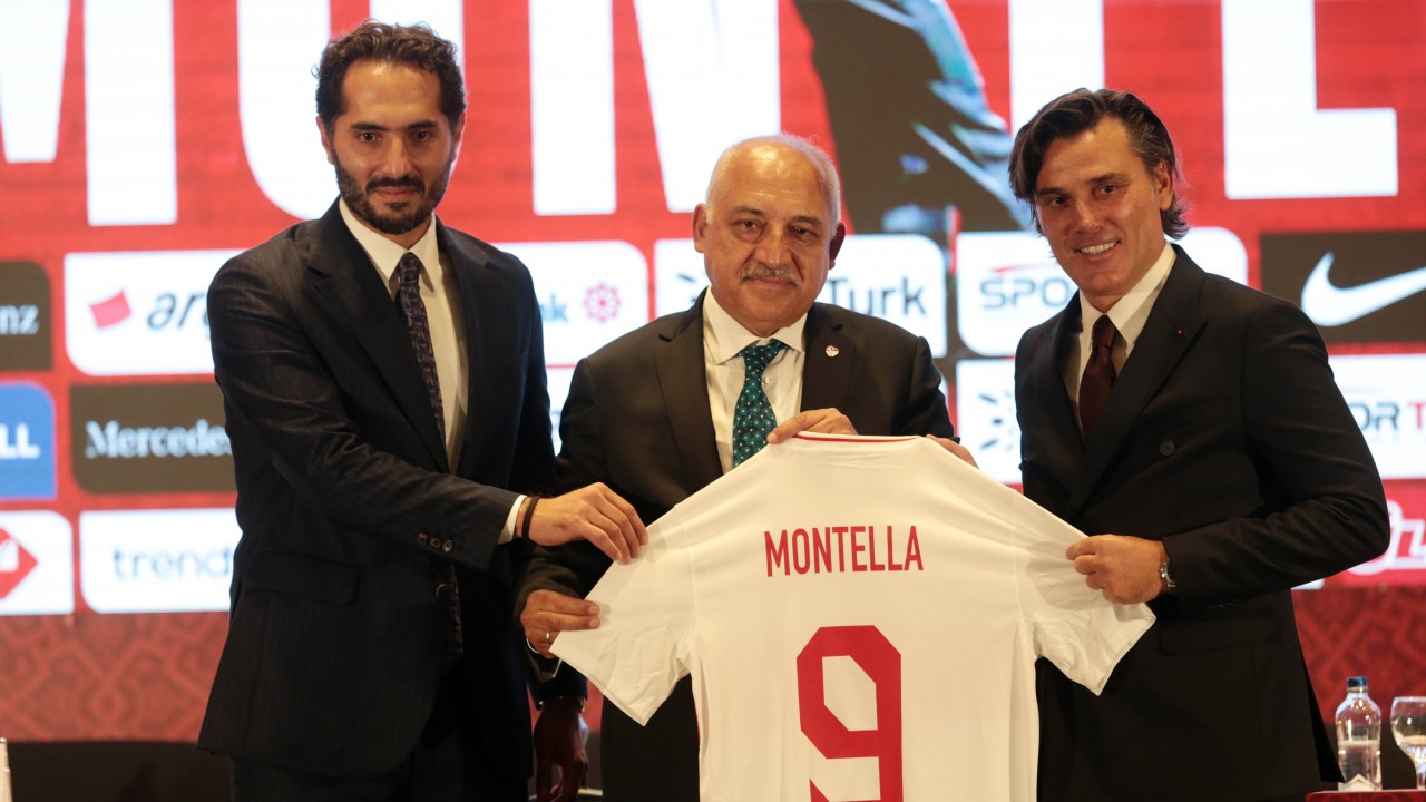 A Milli Futbol Takımı'nda Vincenzo Montella dönemi resmen başladı