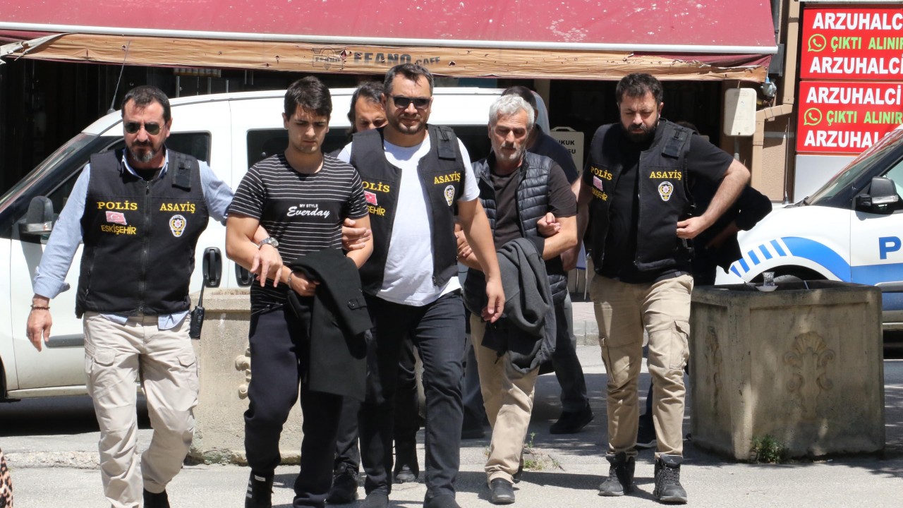 Ağabeyinin husumetlisini öldüren sanık: Bıçağı alıp rastgele savurdum