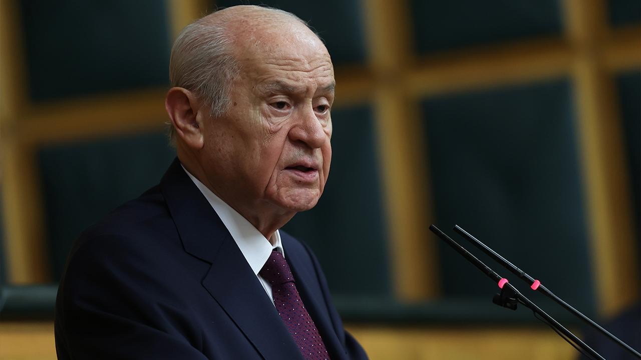 Bahçeli: Darbe anayasası Türkiye'ye layık değildir
