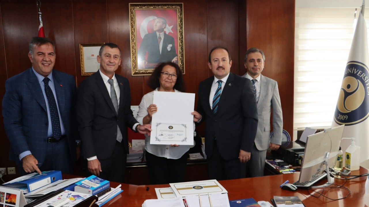 Şehit annesi, üniversitede 'psikoloji' bölümünü kazandı