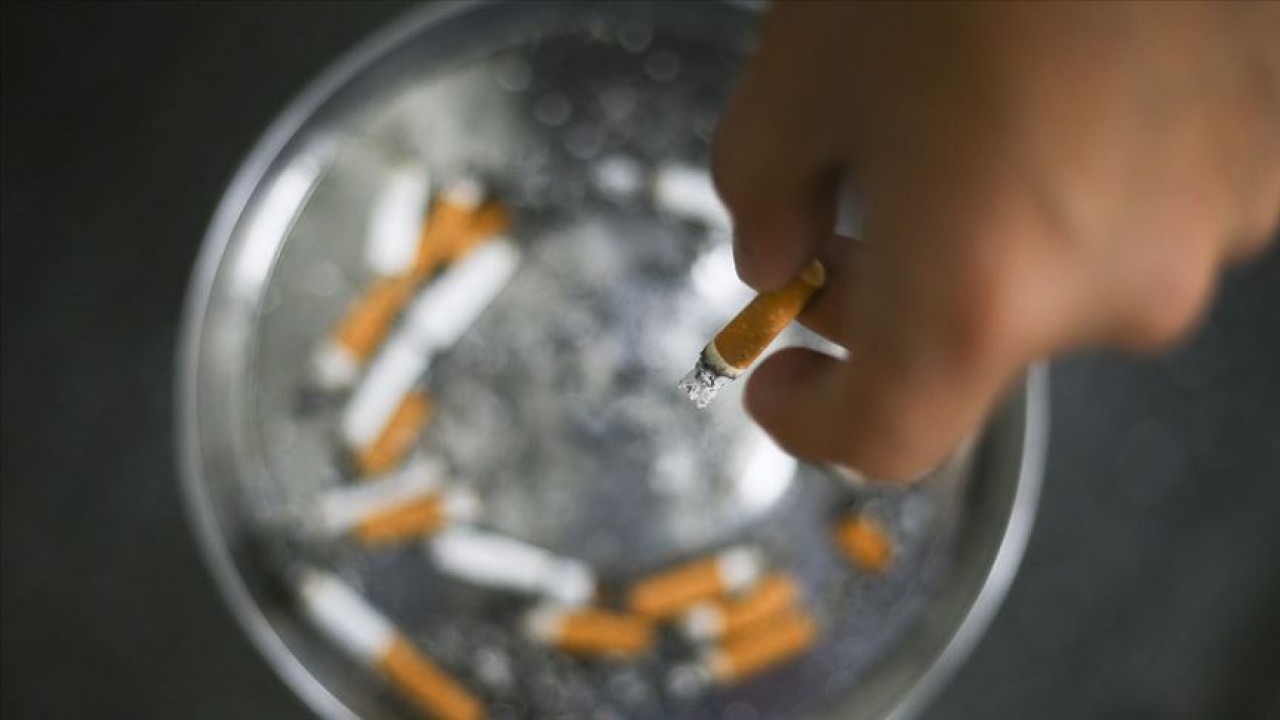 Gençlere sigara satışının yasaklanması planlanıyor