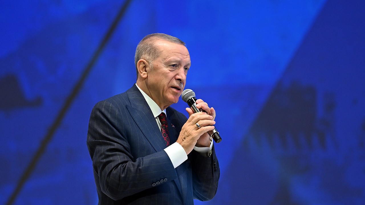 Cumhurbaşkanı Erdoğan 21 yılda yapılan AK Parti hizmetlerini tek tek anlattı