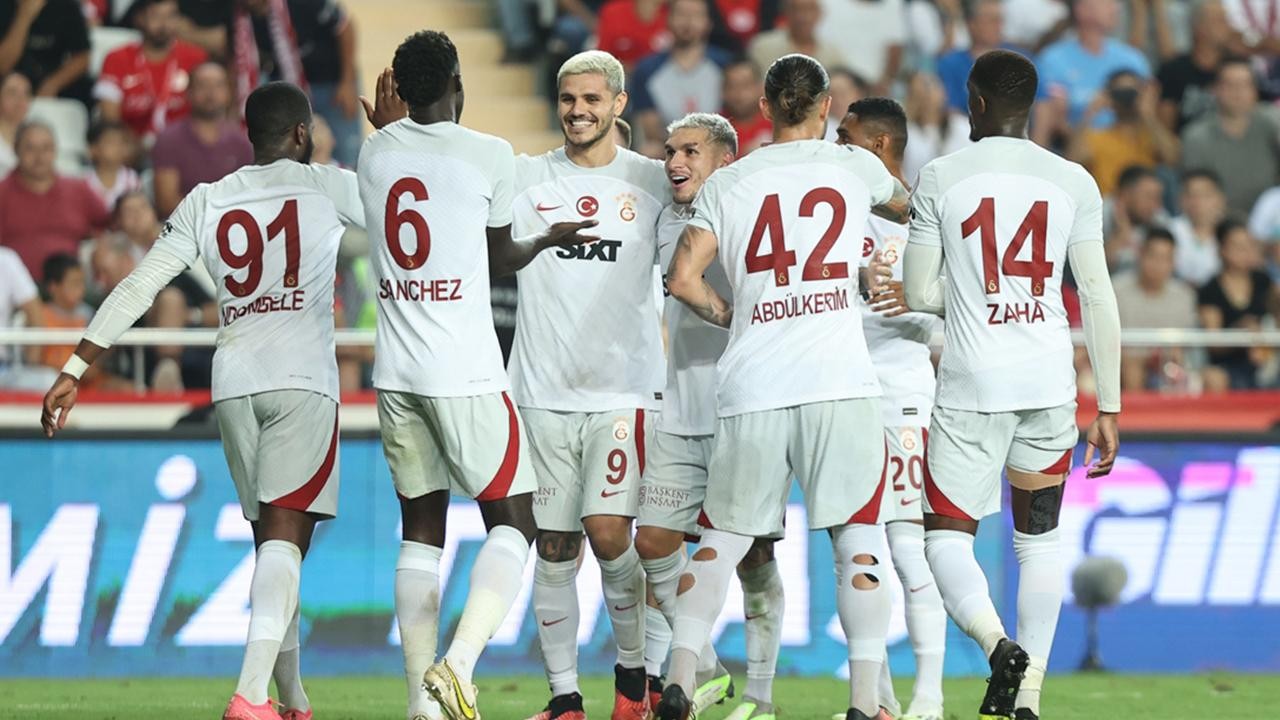 Galatasaray Antalya'da hata yapmadı