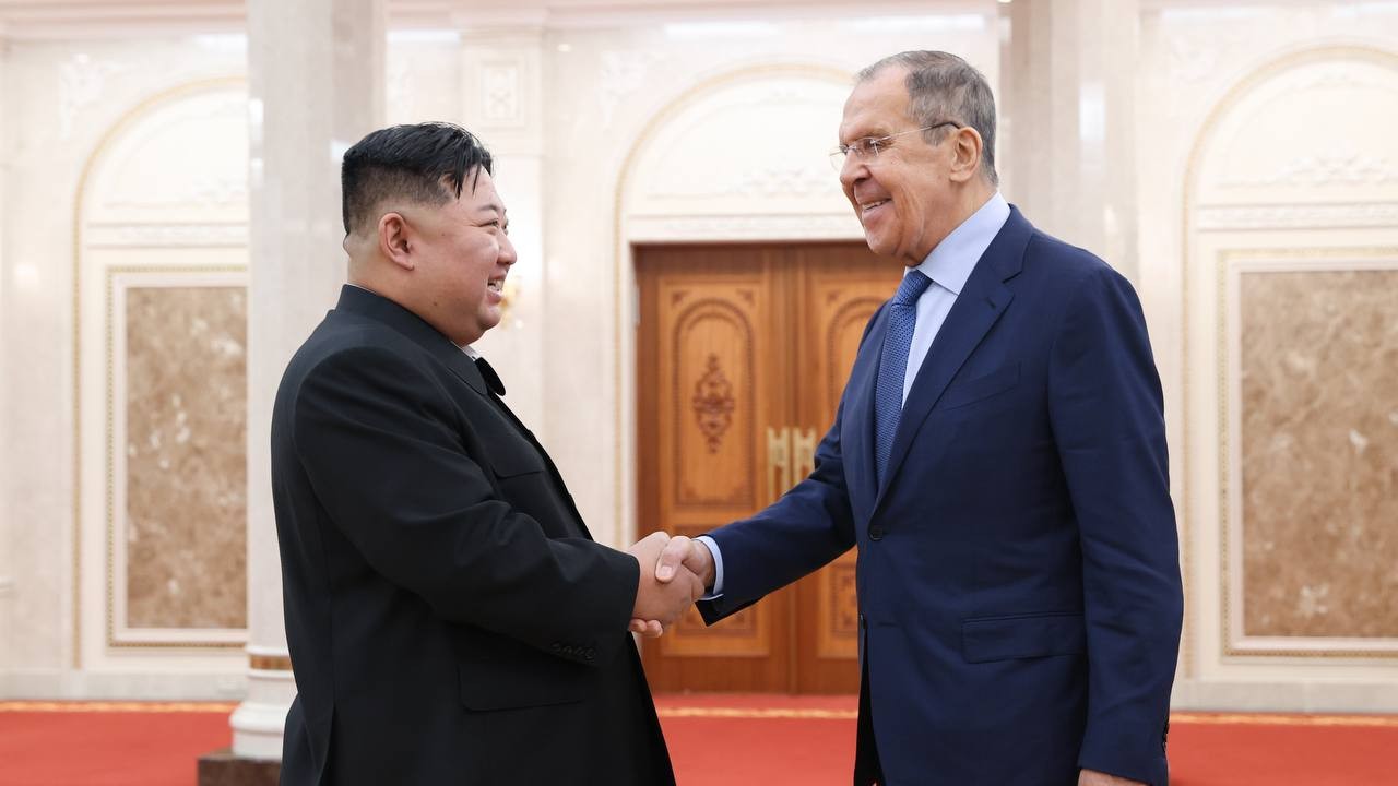 Rusya Dışişleri Bakanı Lavrov, Kuzey Kore lideri Kim ile görüştü