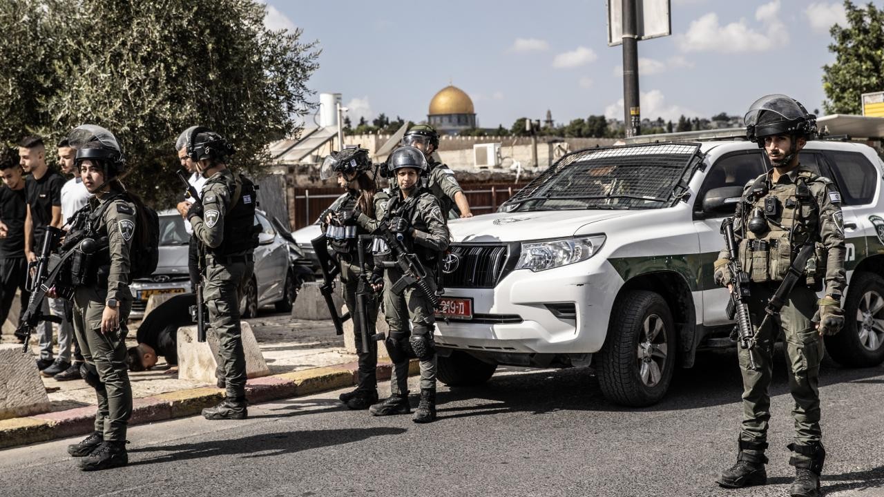 İsrail güçleri 1130 Filistinliyi gözaltına aldı